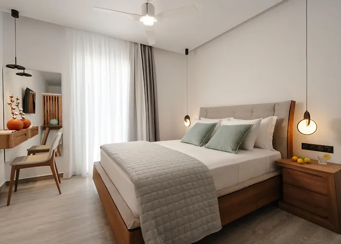 Phaistos Lägenhetshotell 3*